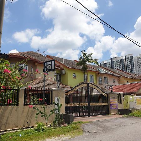Lavender Impian Homestay 加影 外观 照片